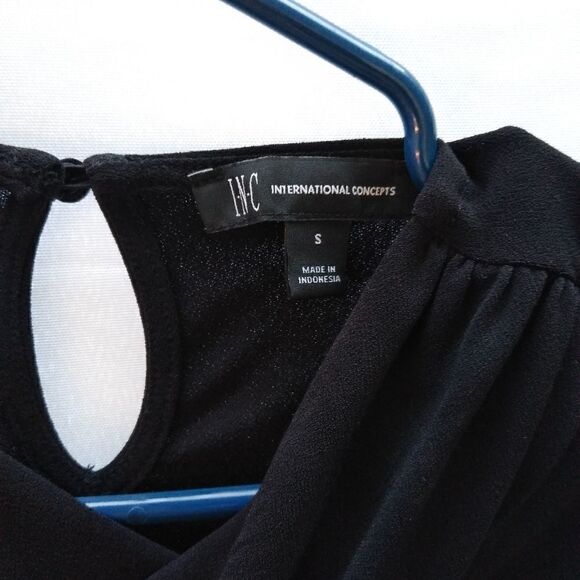 Inc NWT top   - Picture 3 of 4